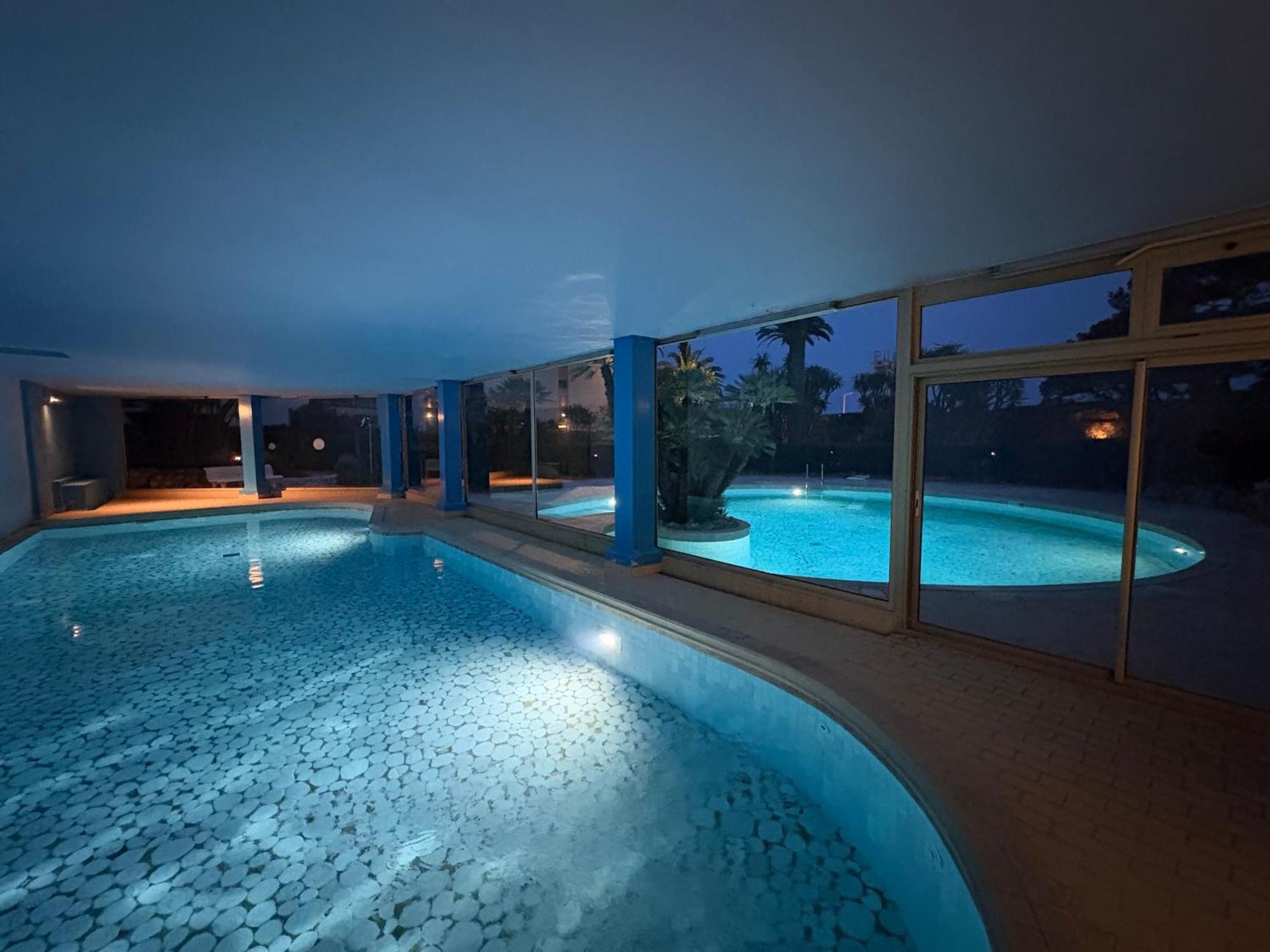 Apartment Vue & Front De Mer, Piscines, 55m2 2pieces